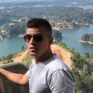 Meet your Posher, Carlos